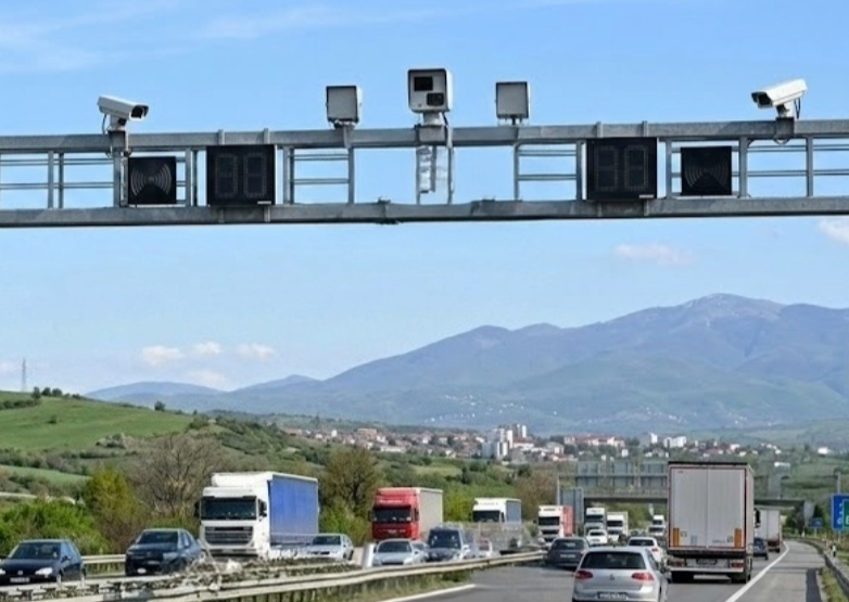 İZİNCİLER DİKKAT ! AKILLI KAMERALI SİSTEM ‘E-SIGUR’ ROMANYA YOLLARINI GÖZETLEMEYE BAŞLADI. CEZALAR EVE GÖNDERİLİYOR !