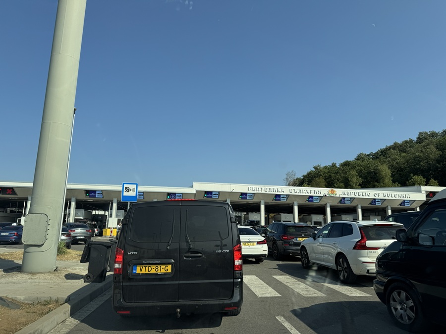 TÜRK EHLİYETİYLE BULGARİSTAN’DA KÜÇÜK HATA, ARACINA 6 AY EL KONULMASINA YOL AÇTI